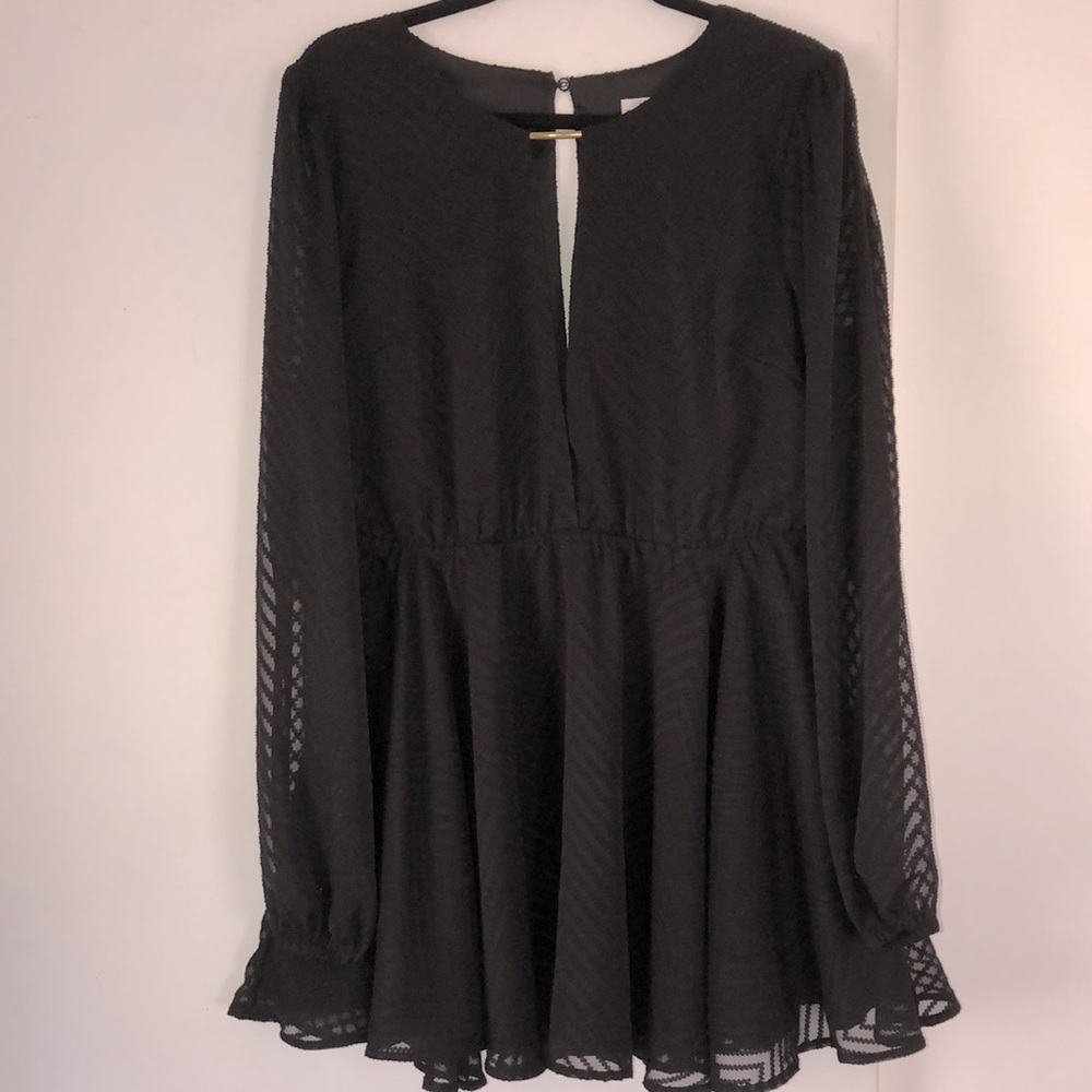 NWT!! Lovers & Friends Black Chevron Dress